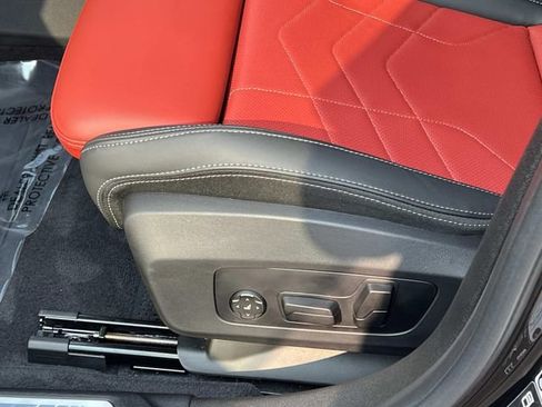 Used 2026 BMW M235i xDrive w/ Technology Package AWD/4WD image 28