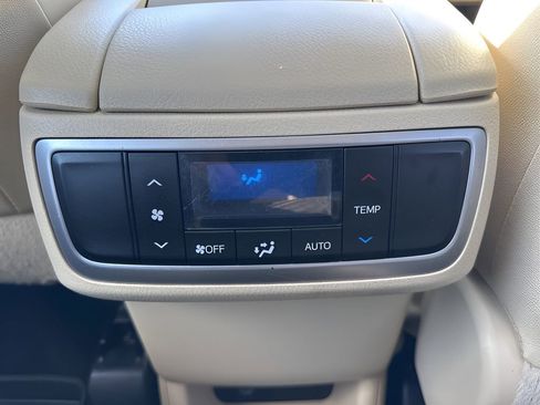 Used 2018 Toyota Highlander XLE image 14