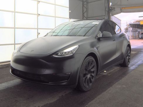Used 2022 Tesla Model Y Long Range image 1