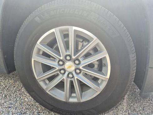 Used 2022 Chevrolet Traverse LT FWD image 6