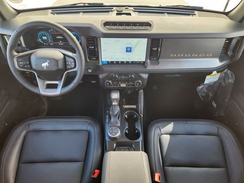 New 2026 Ford Bronco Badlands w/ Sasquatch Package AWD/4WD image 11