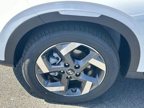 Used 2026 Hyundai Venue SEL image 14