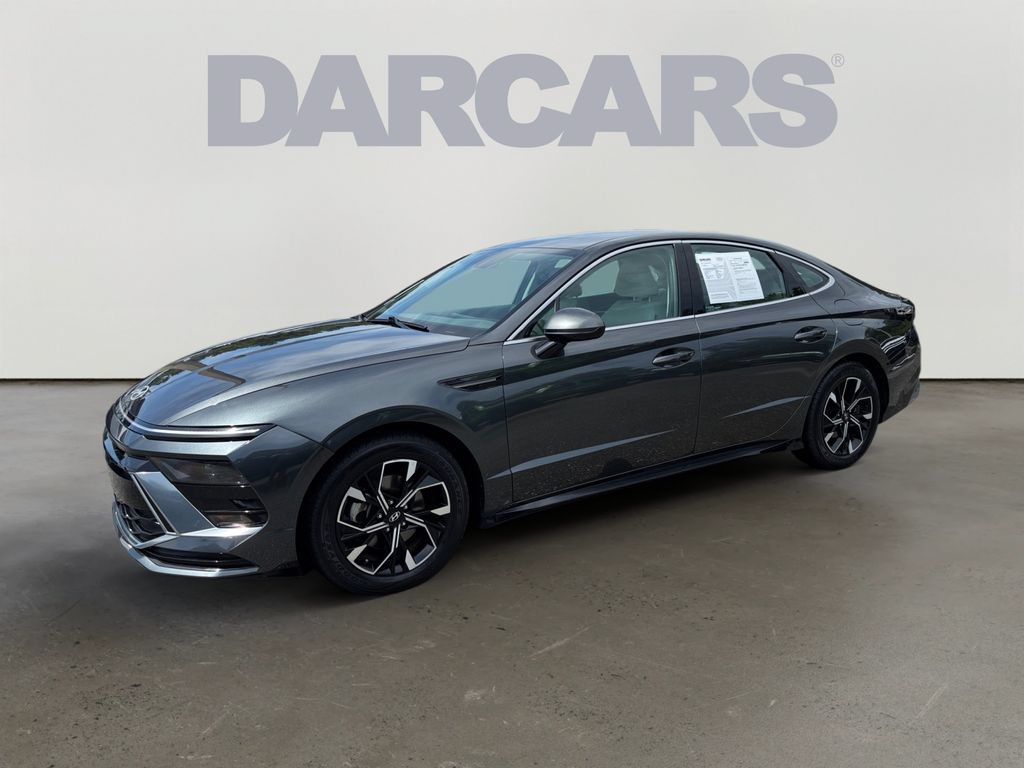 Used 2025 Hyundai Sonata SEL FWD image 3