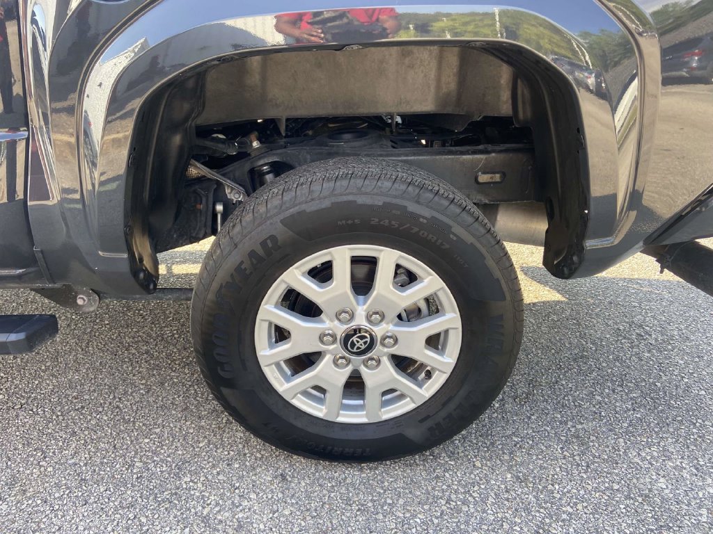Used 2025 Toyota Tacoma SR5 RWD image 7