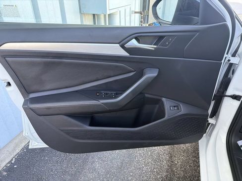 Used 2025 Volkswagen Jetta Sport FWD image 22