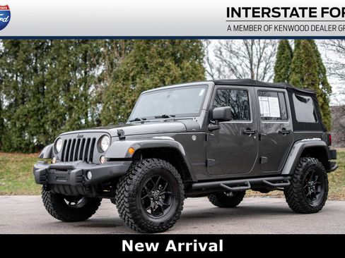 Used 2016 Jeep Wrangler Unlimited Sahara image 1
