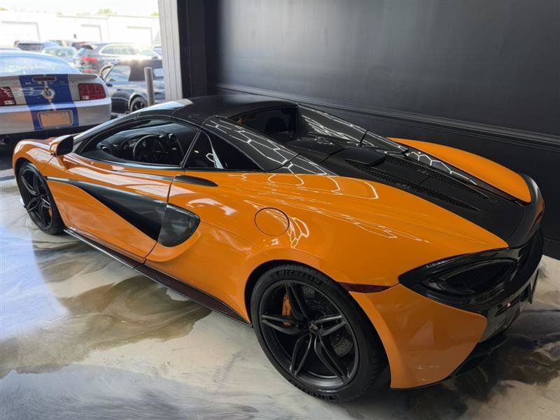 Used 2018 McLaren 570S Spider RWD image 61