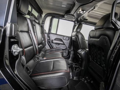 Used 2021 Jeep Gladiator Rubicon AWD/4WD image 12