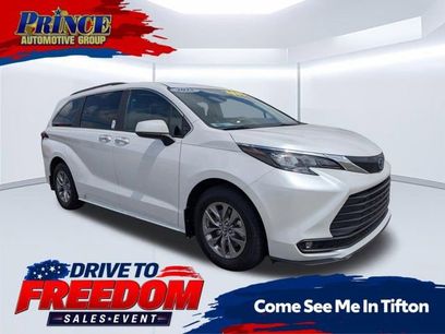 Used 2025 Toyota Sienna XLE