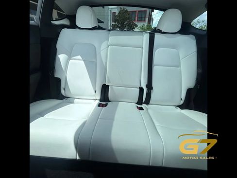Used 2024 Tesla Model Y Long Range RWD image 18