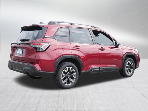 Certified 2025 Subaru Forester Premium AWD/4WD image 7