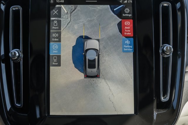 New 2026 Volvo XC40 B5 Plus w/ Climate Package AWD/4WD image 45
