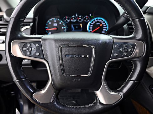 Used 2019 GMC Yukon Denali w/ Denali Ultimate Package image 7