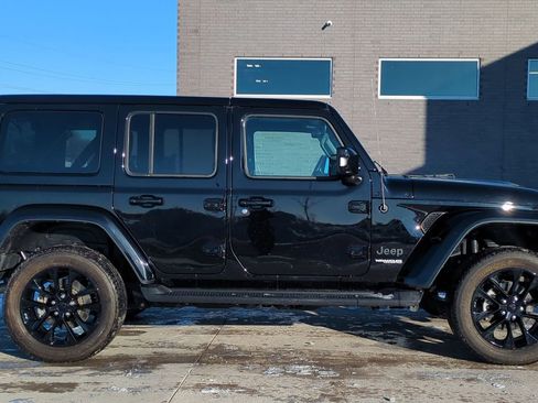 Used 2022 Jeep Wrangler Unlimited Sahara image 8