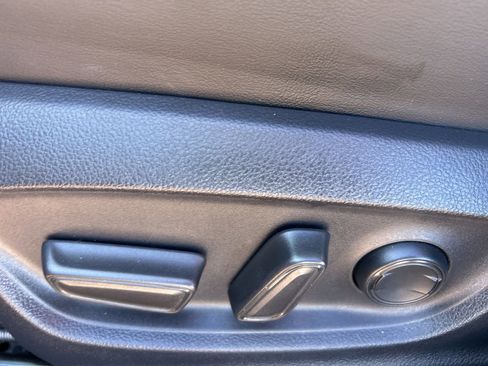 Used 2019 Toyota Prius Limited image 27