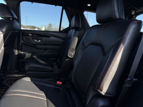 Certified 2023 Honda Pilot TrailSport image 14