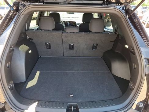Used 2025 Chevrolet Equinox LT FWD image 22