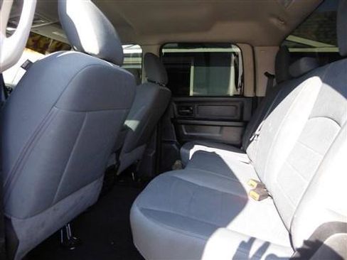 Used 2018 RAM 2500 Tradesman w/ Chrome Appearance Group AWD/4WD image 17