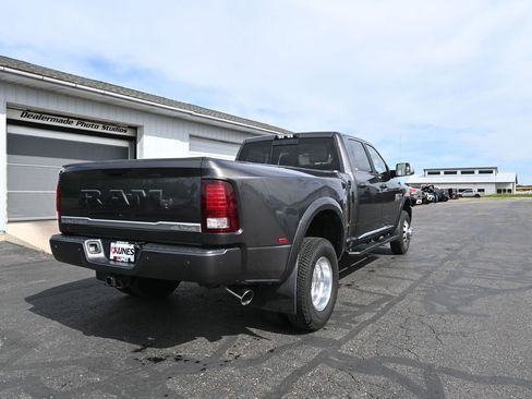 Used 2018 RAM 3500 Laramie Longhorn AWD/4WD image 10