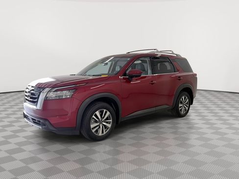 Certified 2024 Nissan Pathfinder SL AWD/4WD image 6