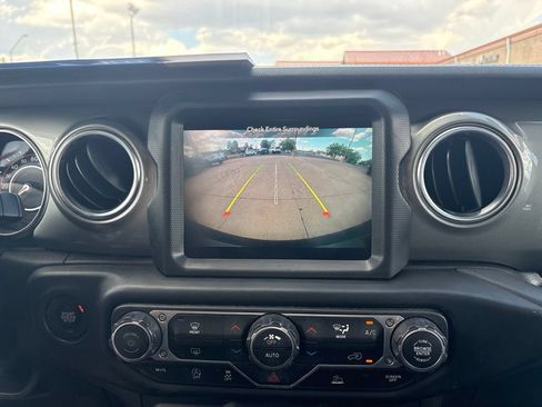Used 2023 Jeep Wrangler Unlimited Sahara AWD/4WD image 21