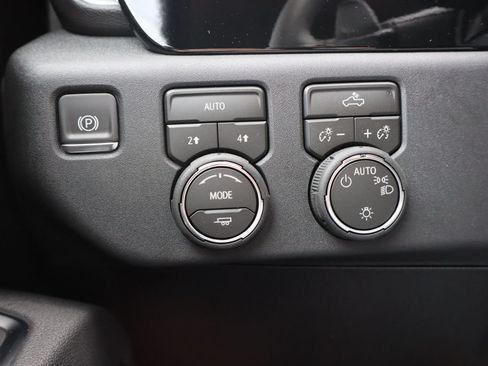New 2026 Chevrolet Silverado 1500 LT w/ Convenience Package II AWD/4WD image 14