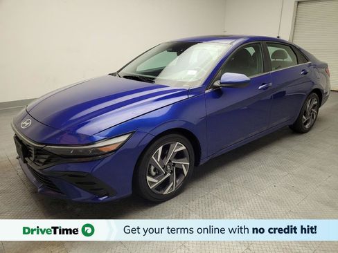 Used 2025 Hyundai Elantra SEL FWD image 1