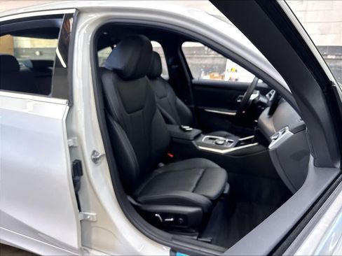 Used 2025 BMW 330i Sedan w/ Convenience Package RWD image 10