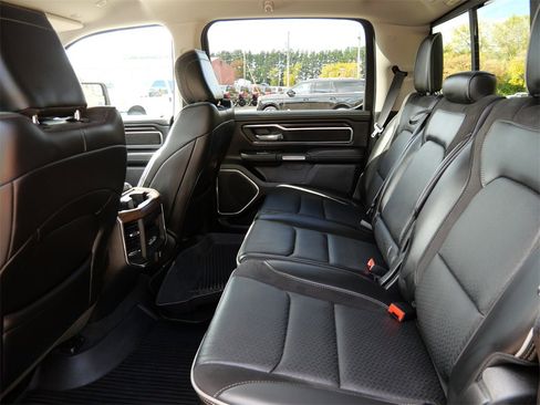 Used 2022 RAM 1500 Laramie image 11