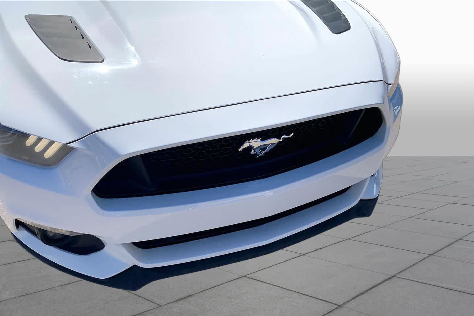 Used 2015 Ford Mustang GT Premium RWD image 28