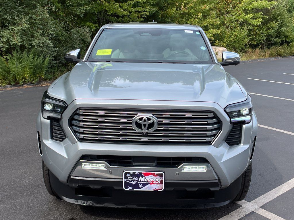 Used 2024 Toyota Tacoma Limited w/ Limited Package (LT) AWD/4WD image 8
