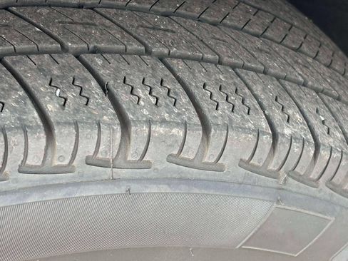 Used 2023 Chevrolet TrailBlazer LT FWD image 28