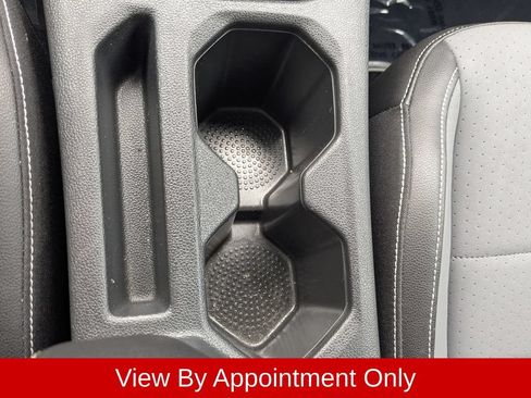 Used 2025 Volkswagen Jetta SE FWD image 22