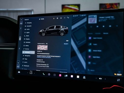 Used 2022 Tesla Model X Plaid image 78