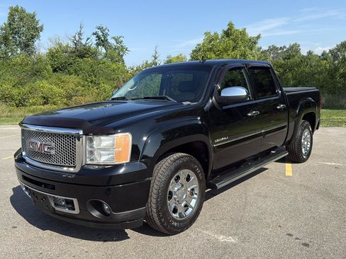 Used 2013 GMC Sierra 1500 Denali AWD/4WD image 1