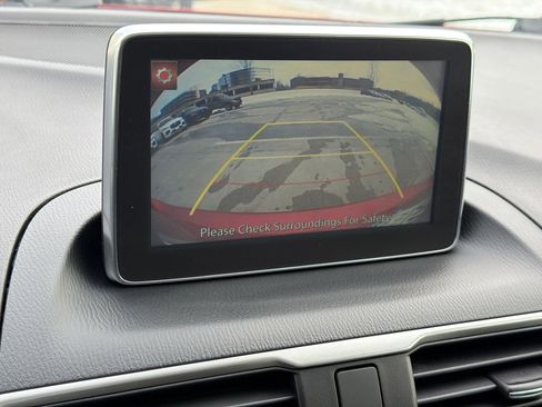 Used 2016 MAZDA MAZDA3 i Grand Touring image 24