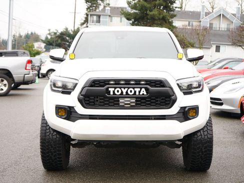 Used 2019 Toyota Tacoma Limited image 8