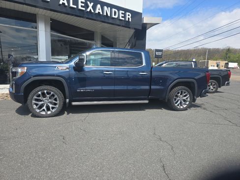 Used 2020 GMC Sierra 1500 Denali w/ Denali Ultimate Package AWD/4WD image 3