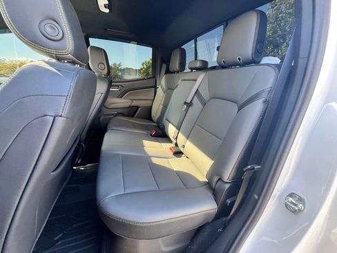 Used 2025 Chevrolet Colorado ZR2 w/ Technology Package image 11