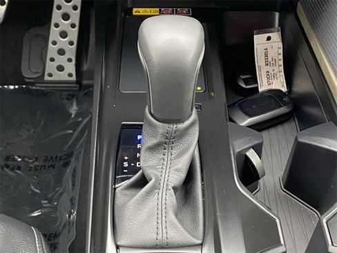 Certified 2025 Toyota Camry SE image 31