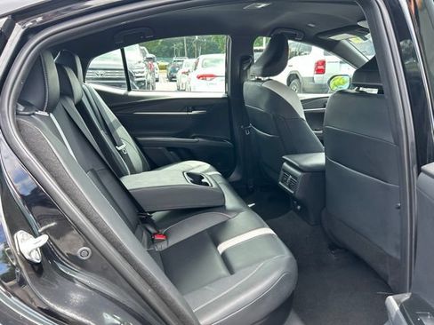 Used 2025 Toyota Camry SE FWD image 16