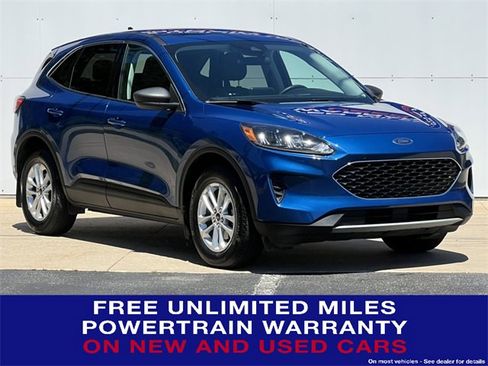 Used 2022 Ford Escape SE image 1