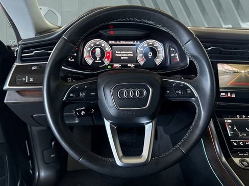 Used 2021 Audi Q8 Prestige w/ Prestige Package image 11