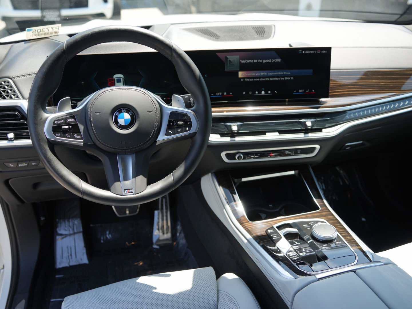 Used 2025 BMW X5 sDrive40i w/ M Sport Package RWD image 13