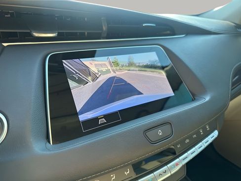 Used 2022 Cadillac XT4 Luxury image 33