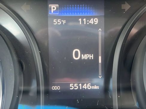 Used 2019 Toyota Camry SE image 12