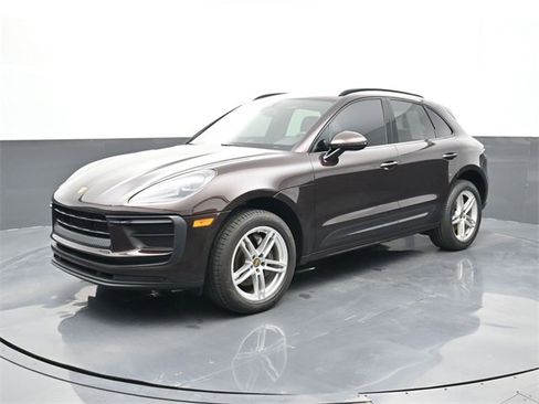 Used 2022 Porsche Macan image 1