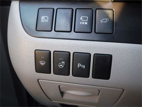 Used 2017 Toyota Highlander Limited image 14