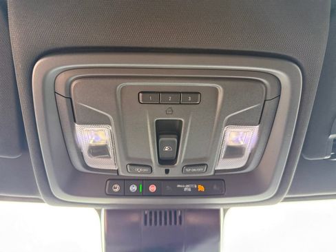 Used 2025 GMC Sierra 1500 AT4 w/ AT4 Preferred Package AWD/4WD image 47