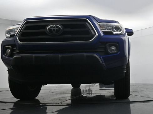 Used 2022 Toyota Tacoma SR5 AWD/4WD image 19